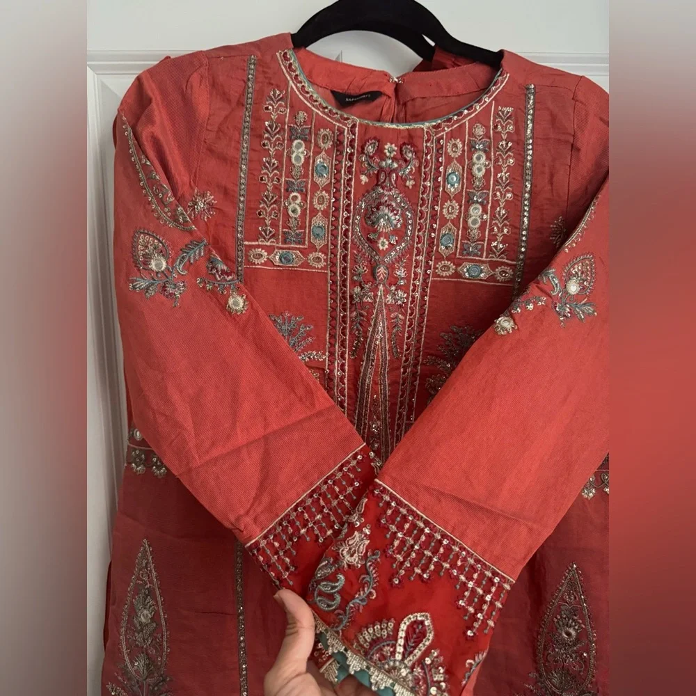 Sapphire : Embroidered Kurta in Red ( 2 piece ) - Picture 2 of 7